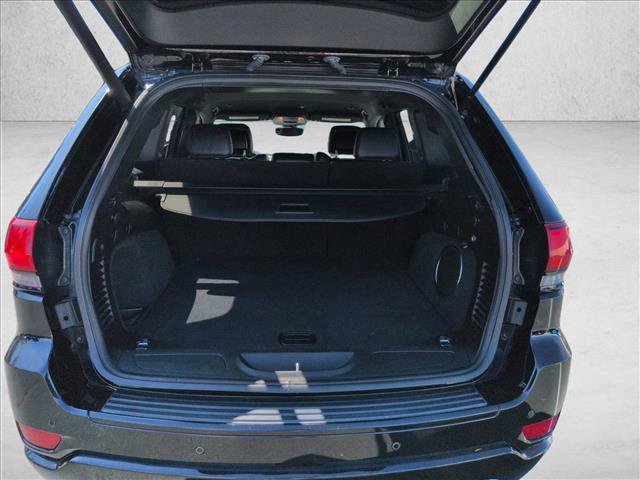 Used 2018 Jeep Grand Cherokee Altitude image 6