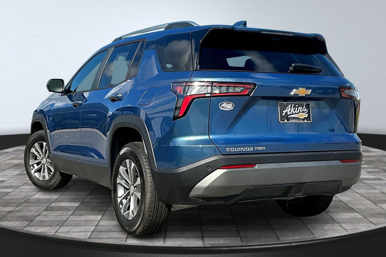 New 2026 Chevrolet Equinox LT w/ Convenience Package II image 3