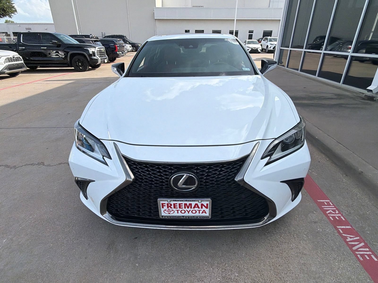 Used 2019 Lexus ES 350 F Sport w/ Accessory Package 2 FWD image 3