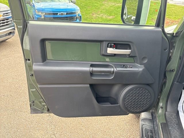 Used 2012 Toyota FJ Cruiser 4WD w/ Upgrade Pkg image 8