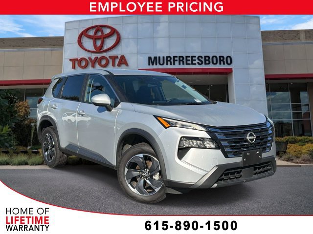 Used 2025 Nissan Rogue SV AWD/4WD image 1