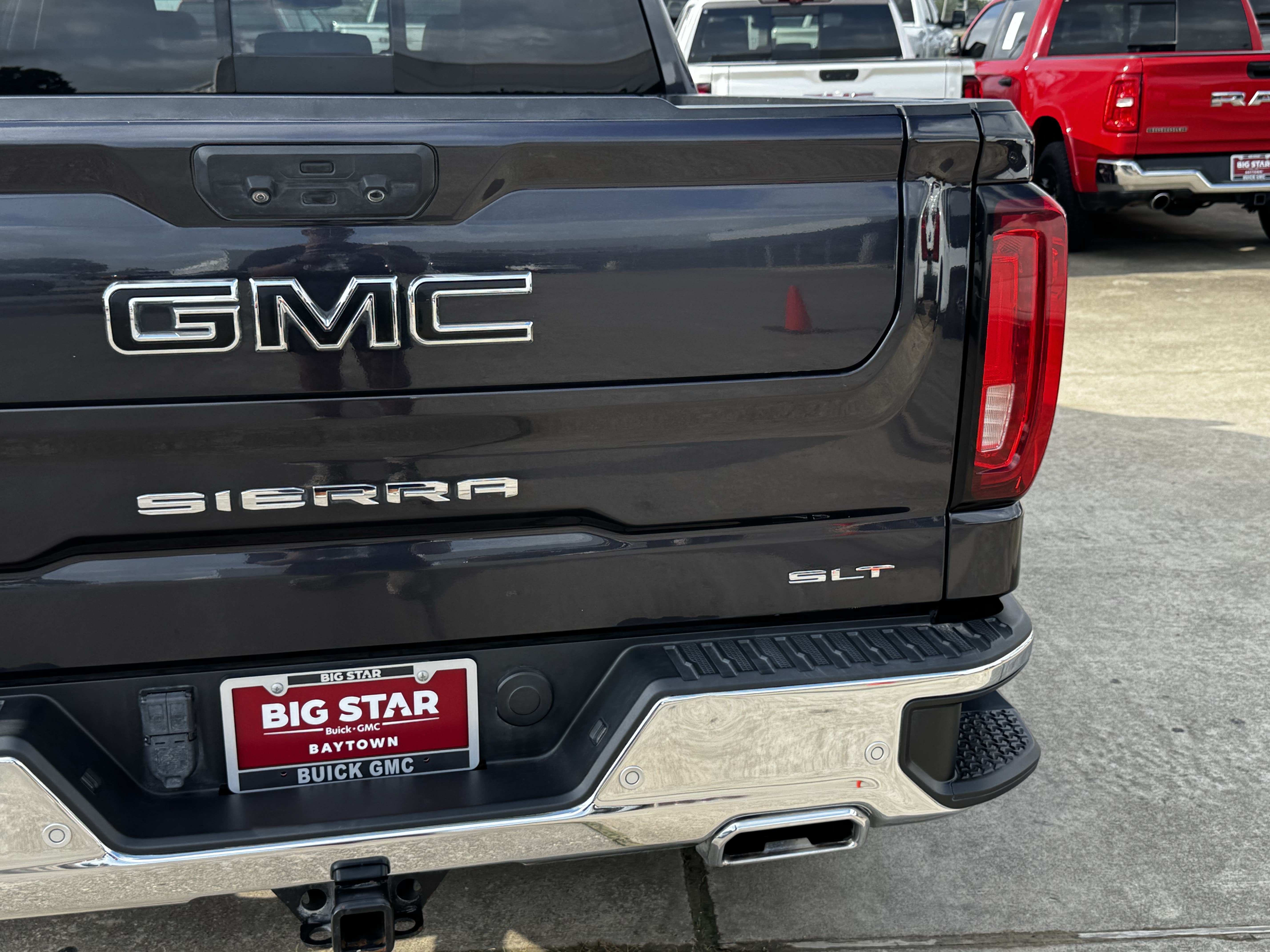 Used 2023 GMC Sierra 1500 SLT AWD/4WD image 21