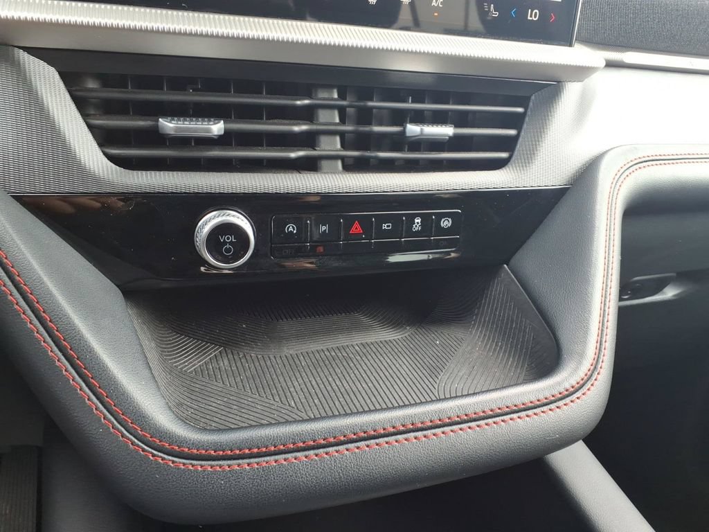 Certified 2025 Ford Explorer ST-Line AWD/4WD image 24