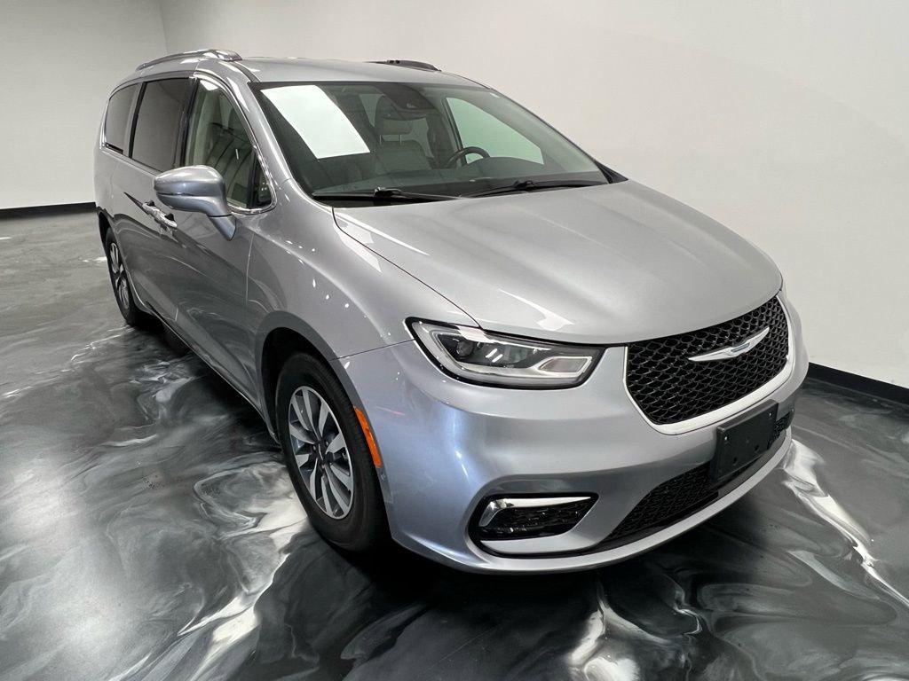 Used 2021 Chrysler Pacifica Touring-L image 19