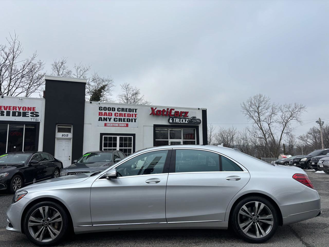 Used 2018 Mercedes-Benz S 560 4MATIC Sedan image 1
