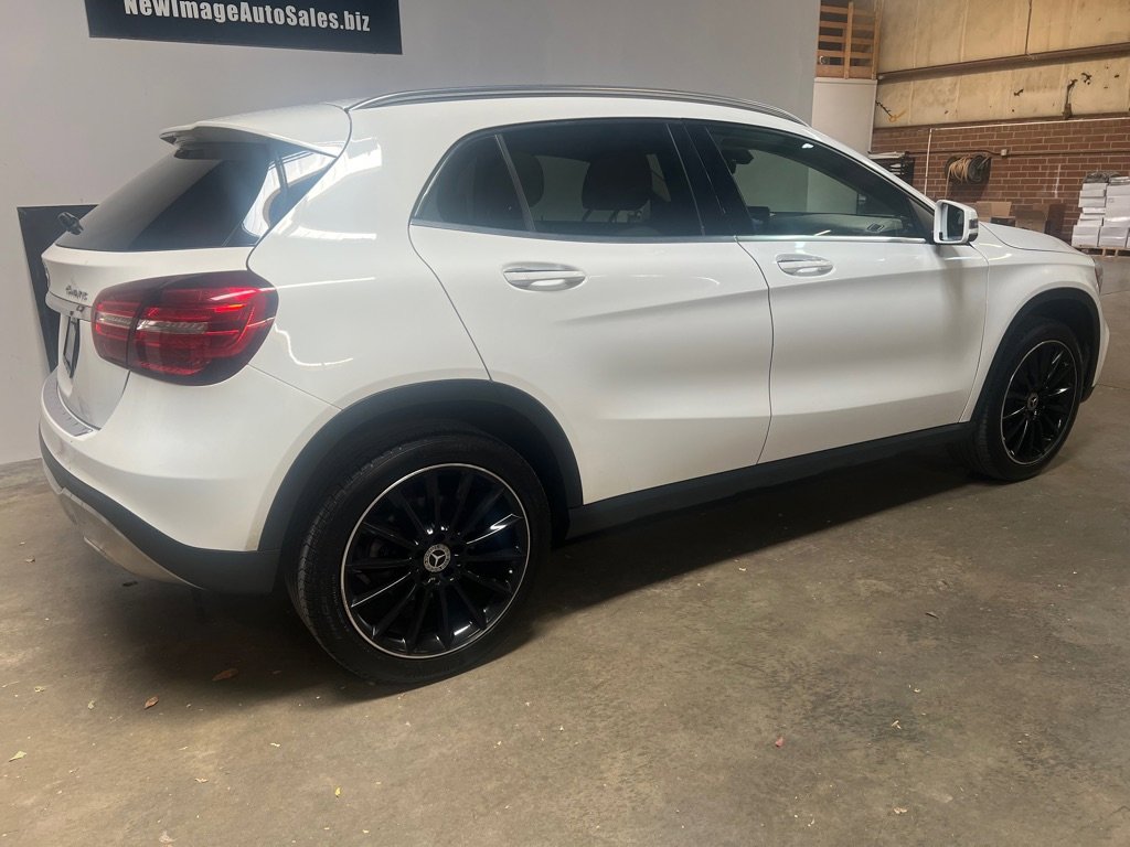 Used 2019 Mercedes-Benz GLA 250 4MATIC image 4