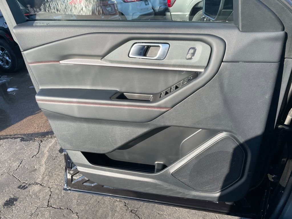 Used 2025 Ford Explorer ST-Line AWD/4WD image 54