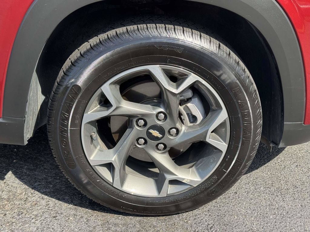 Used 2024 Chevrolet Trax LT FWD image 27