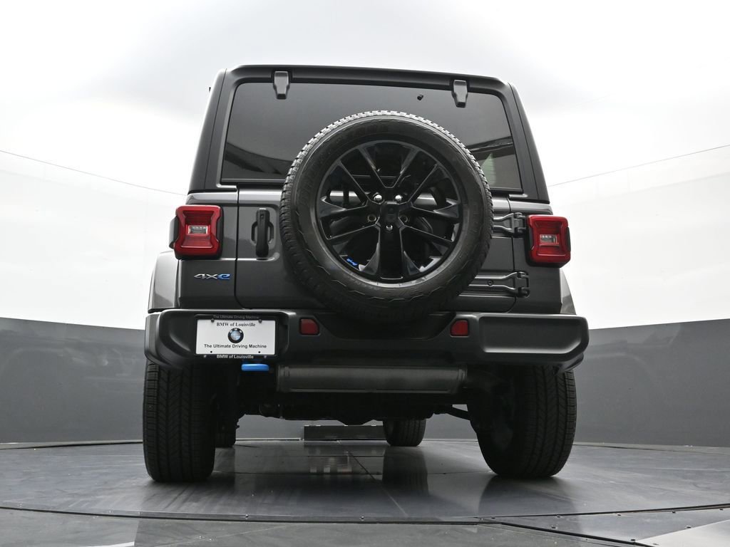 Used 2022 Jeep Wrangler Unlimited Sahara w/ Cold Weather Group AWD/4WD image 25