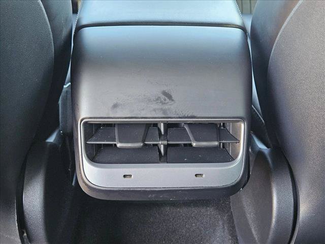 Used 2021 Tesla Model Y Long Range AWD/4WD image 19