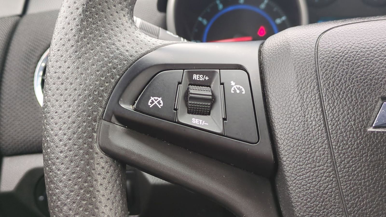 Used 2016 Chevrolet Cruze LT image 23