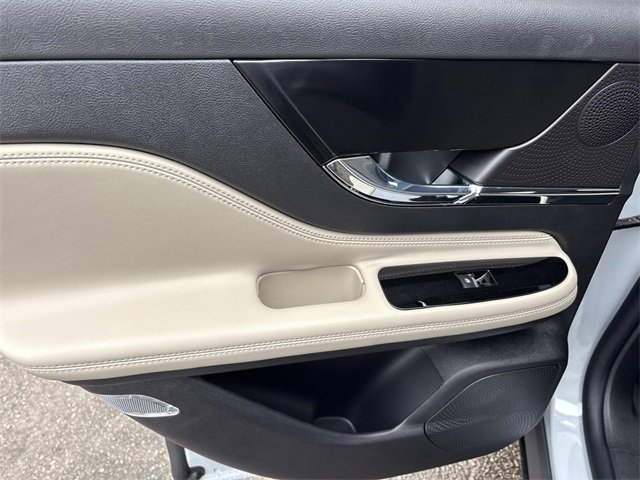 New 2026 Lincoln Corsair Grand Touring w/ Jet Appearance Package image 18