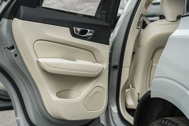 New 2026 Volvo XC60 B5 Ultra w/ Climate Package AWD/4WD image 37