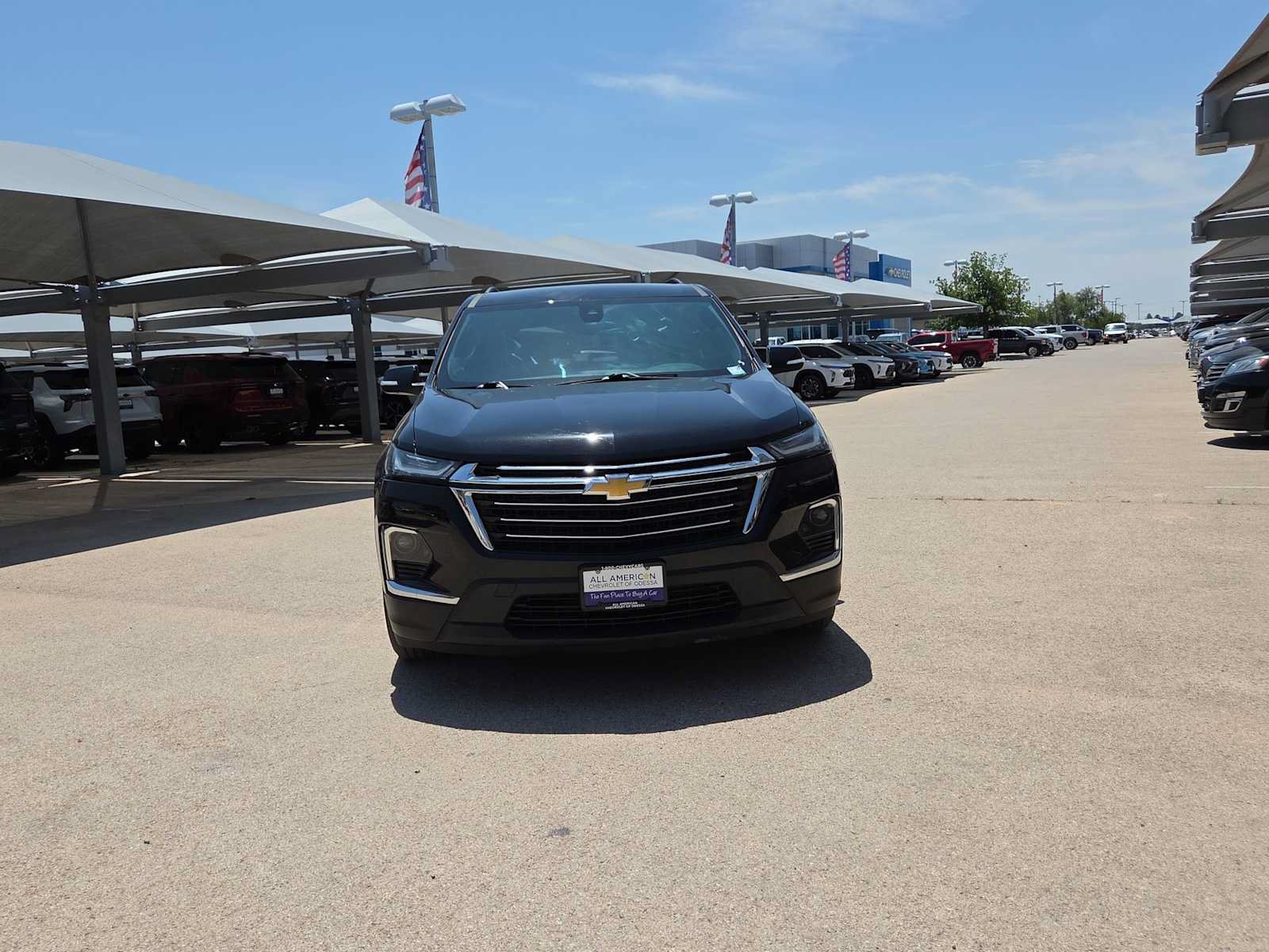 Used 2023 Chevrolet Traverse LT AWD/4WD image 3