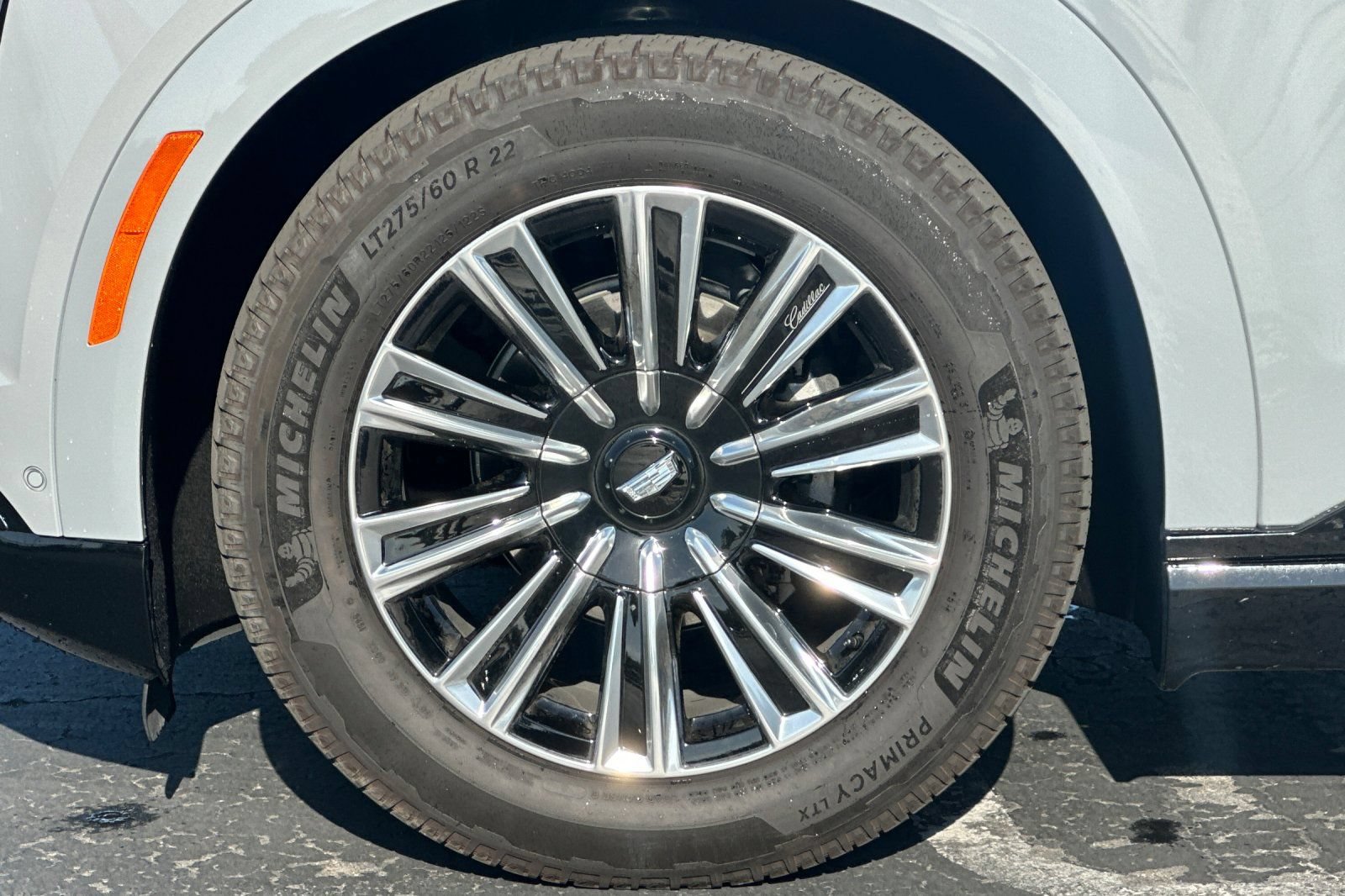 Certified 2026 Cadillac Escalade IQ Sport 1 w/ LPO, Floor Liner Package AWD/4WD image 43