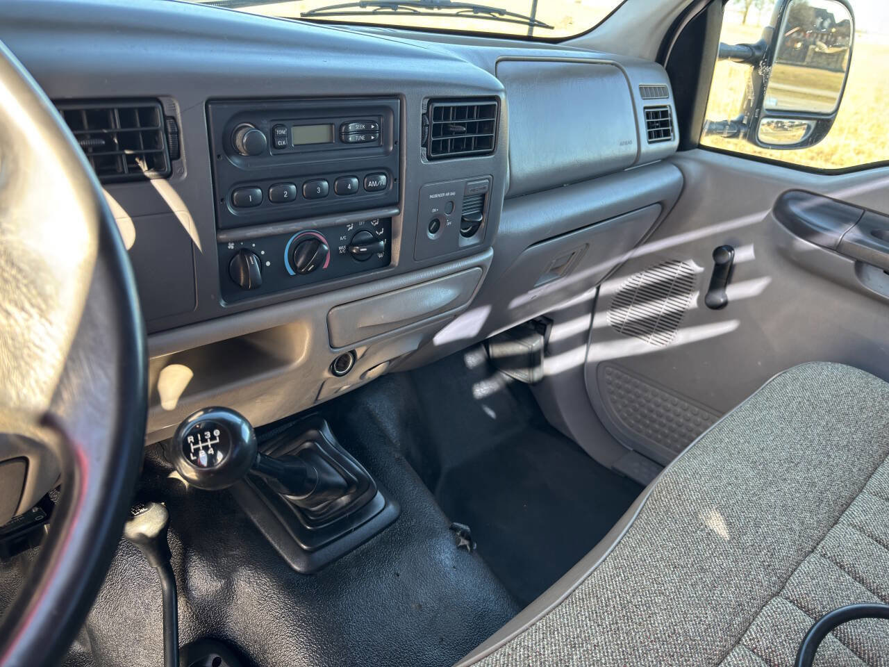 Used 2001 Ford F350 4x4 Regular Cab DRW Super Duty image 12