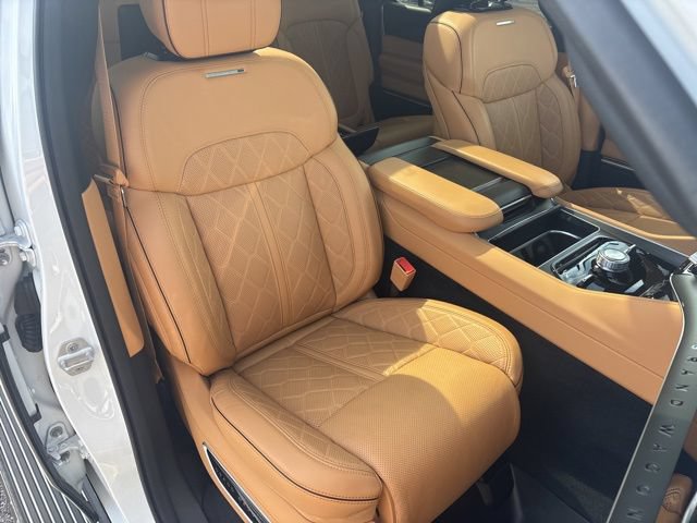 Used 2025 Jeep Grand Wagoneer L Series III w/ Rear Seat Video Group 1 AWD/4WD image 21