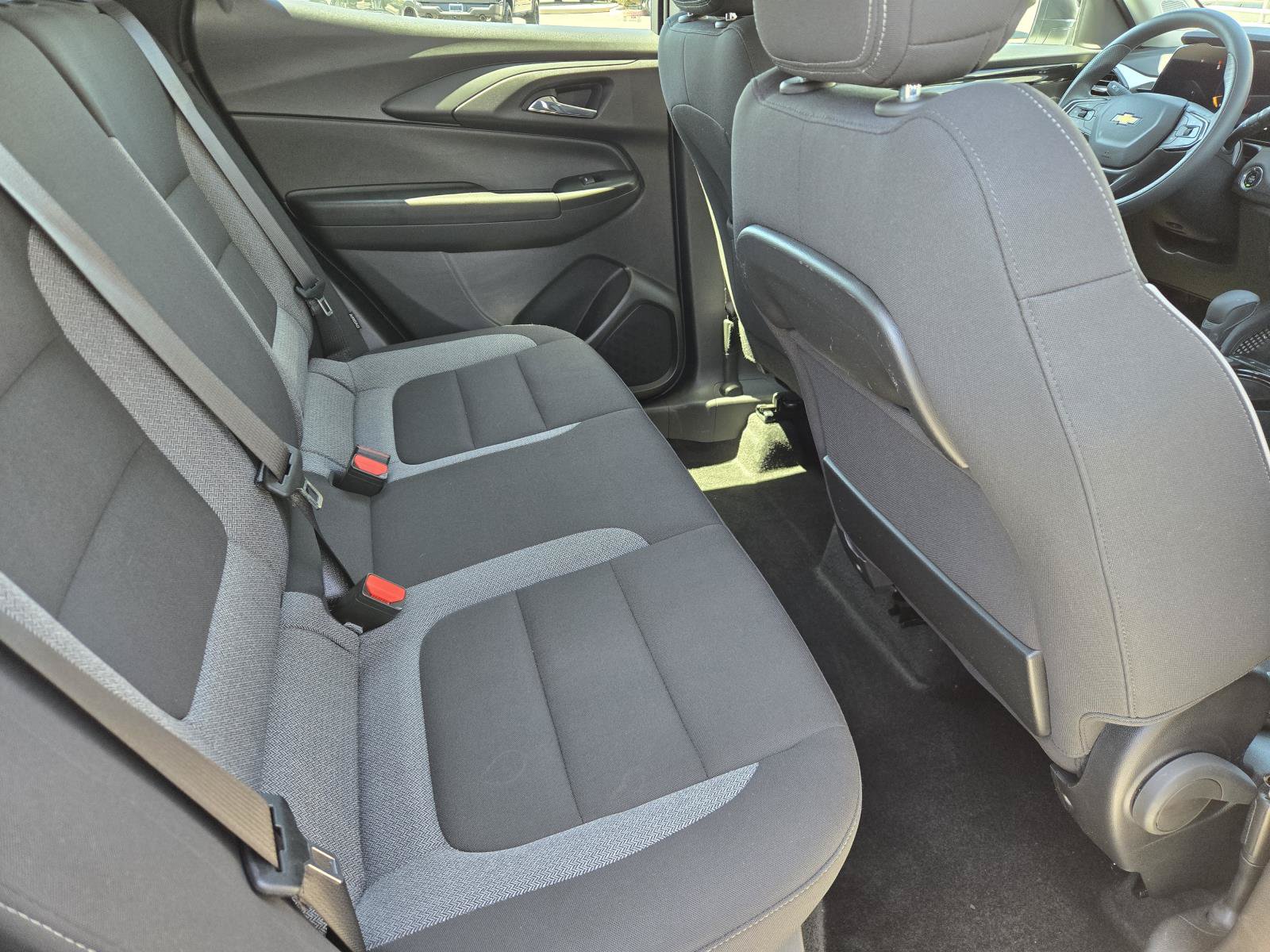 Used 2025 Chevrolet TrailBlazer LS w/ LS Confidence Package FWD image 27