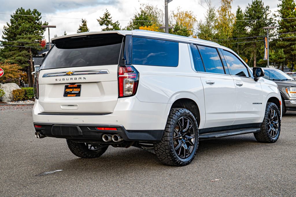 Used 2022 Chevrolet Suburban High Country image 4