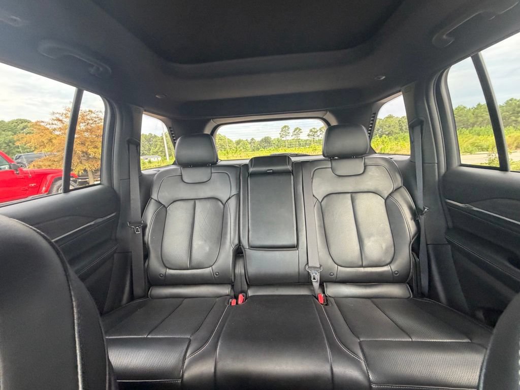 Used 2022 Jeep Grand Cherokee Overland AWD/4WD image 42