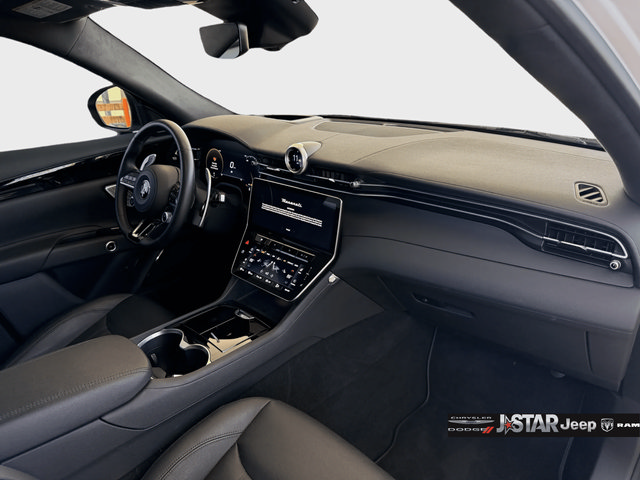 Used 2023 Maserati Grecale Modena AWD/4WD image 22