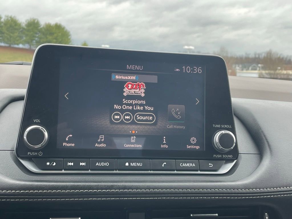 Used 2021 Nissan Rogue SV image 36