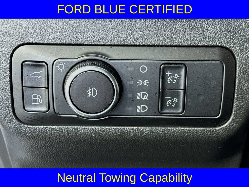 Certified 2023 Ford Escape ST-Line Select AWD/4WD image 13