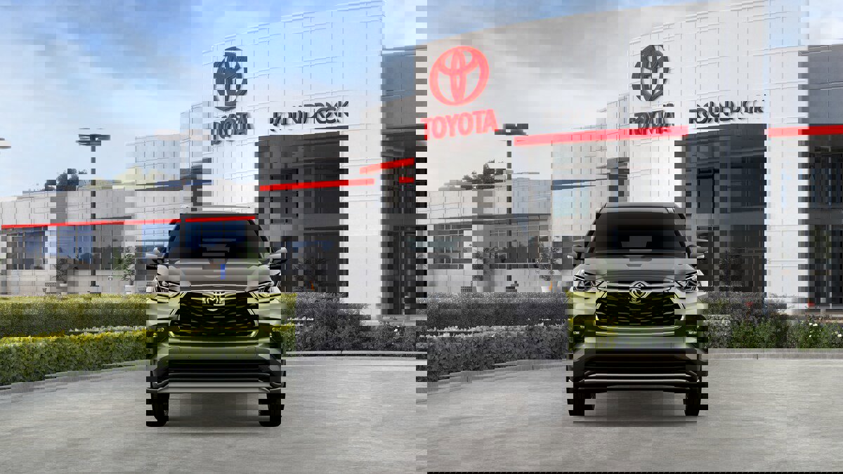 New 2026 Toyota Highlander Platinum image 17