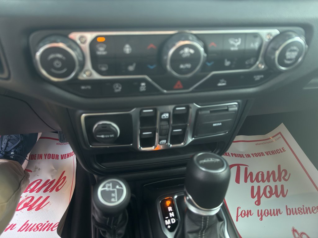 Used 2024 Jeep Gladiator Sport image 15