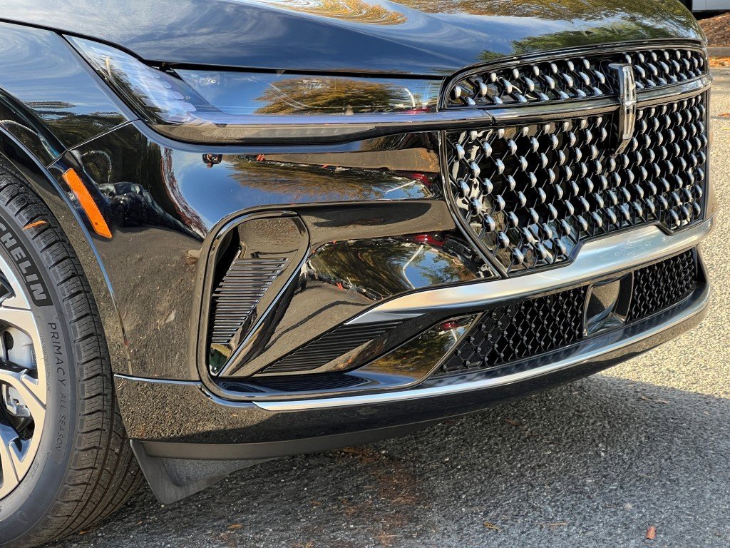 New 2026 Lincoln Nautilus Reserve image 2