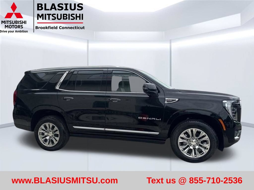 Used 2026 GMC Yukon Denali w/ Sun & Power Step Package AWD/4WD image 4