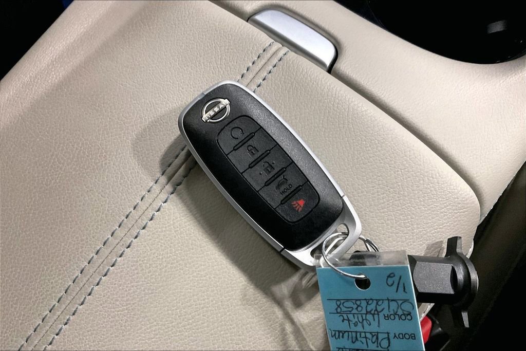 Used 2025 Nissan Murano Platinum w/ Cargo Package image 13