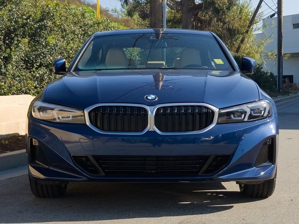 Used 2023 BMW 330i Sedan w/ Convenience Package image 27