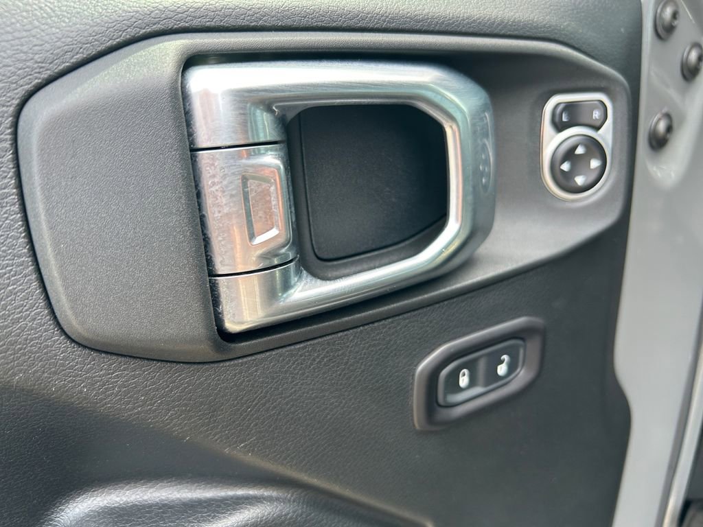 Used 2018 Jeep Wrangler Unlimited Rubicon AWD/4WD image 22