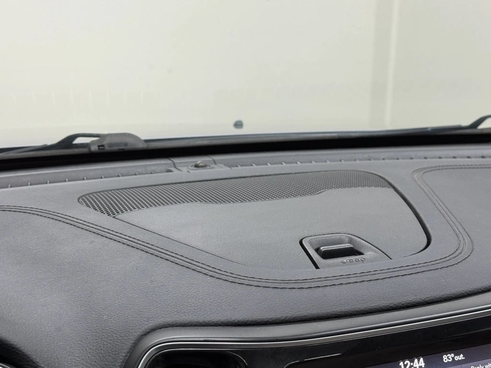 Used 2019 Jeep Cherokee Limited w/ Luxury Group AWD/4WD image 29