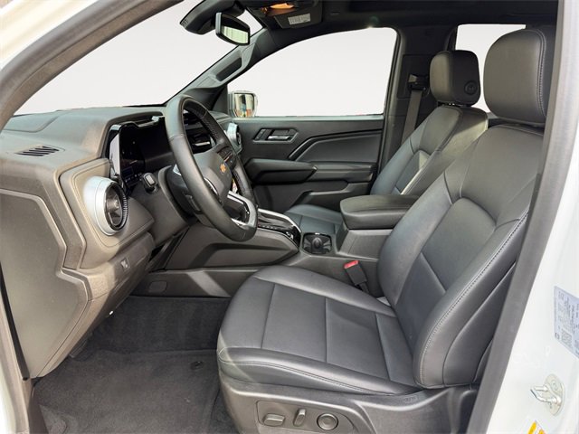 Used 2024 Chevrolet Colorado LT w/ LT Convenience Package III image 9