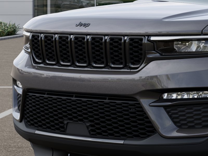 New 2025 Jeep Grand Cherokee Limited w/ Black Appearance Package image 11