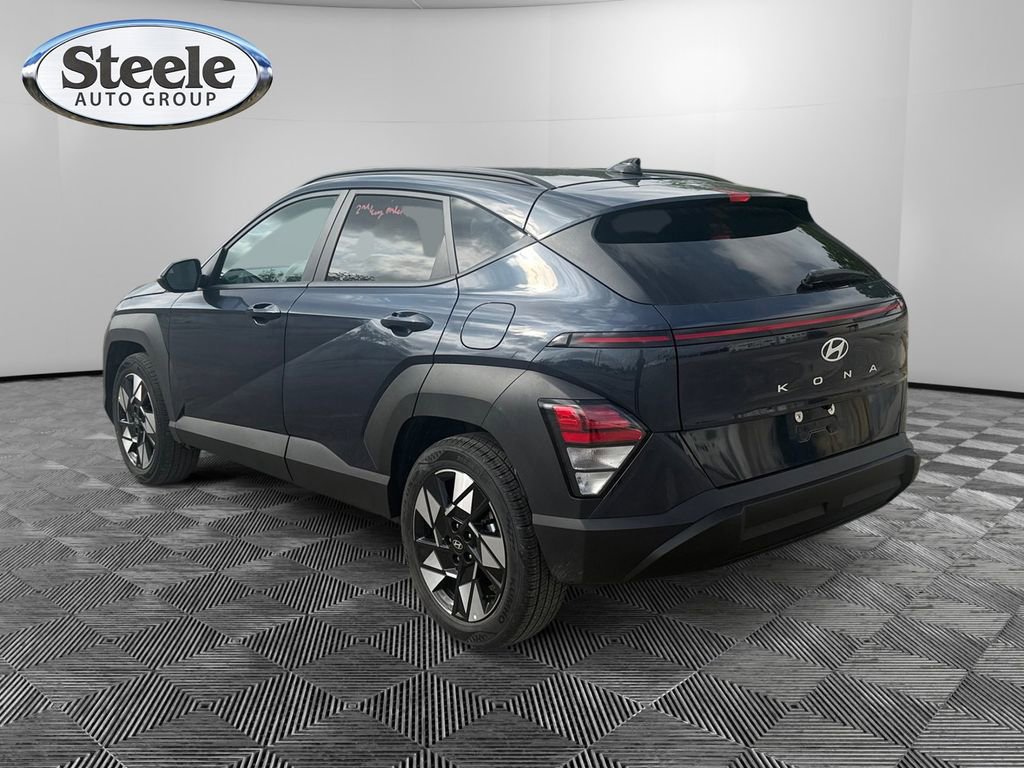 Used 2025 Hyundai Kona SEL image 3