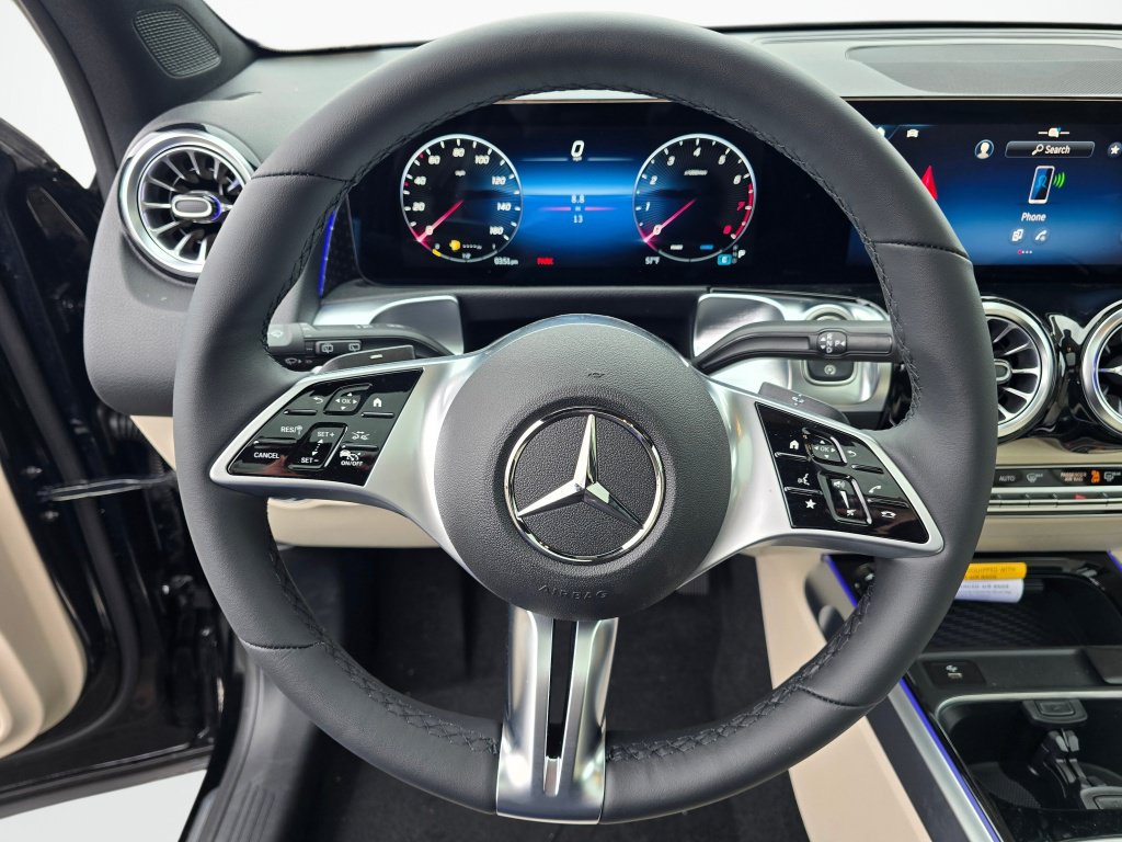 New 2026 Mercedes-Benz GLB 250 4MATIC image 14