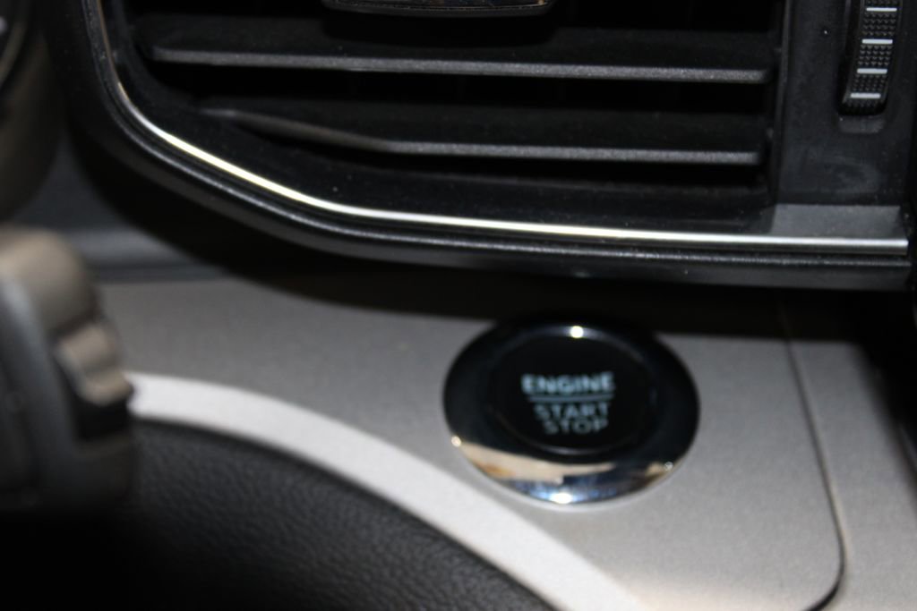 Used 2023 Ford Explorer XLT w/ Equipment Group 202A image 43