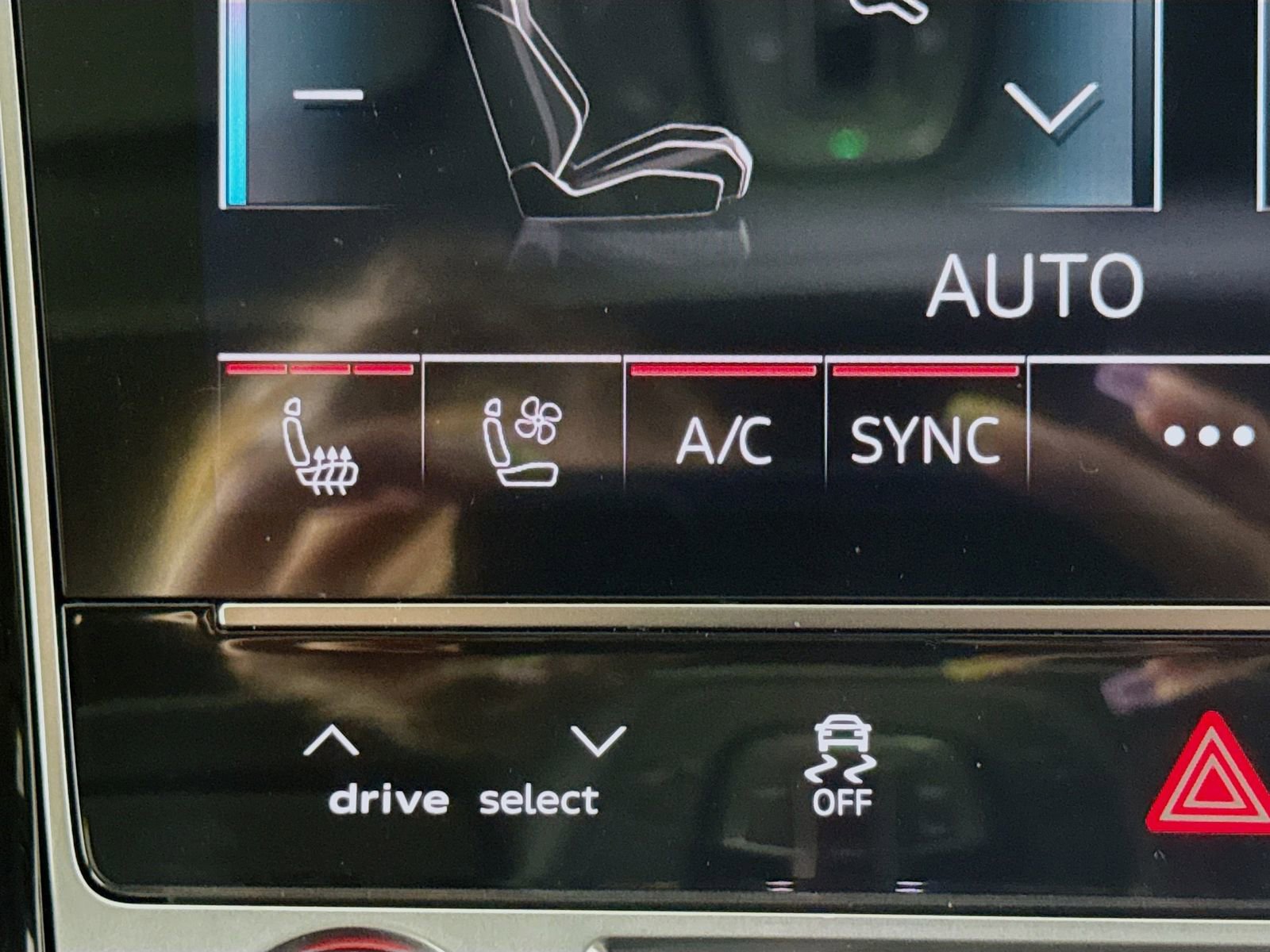 New 2026 Audi SQ7 Premium Plus AWD/4WD image 21