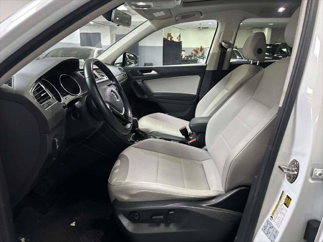 Used 2019 Volkswagen Tiguan SE w/ Panoramic Sunroof Package AWD/4WD image 13