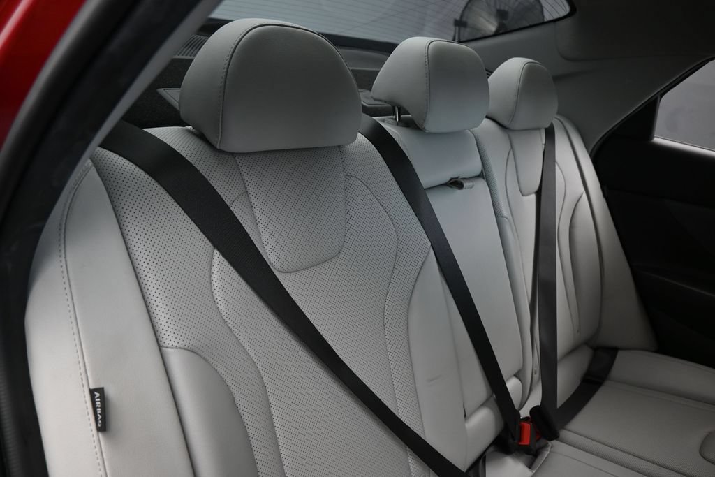 Used 2024 Hyundai Elantra Limited FWD image 39