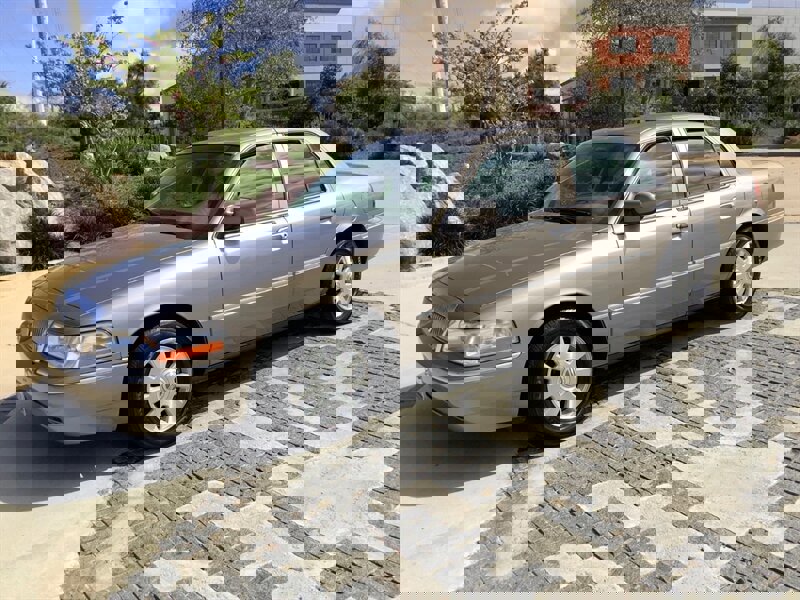 Used 2004 Mercury Grand Marquis LS image 1