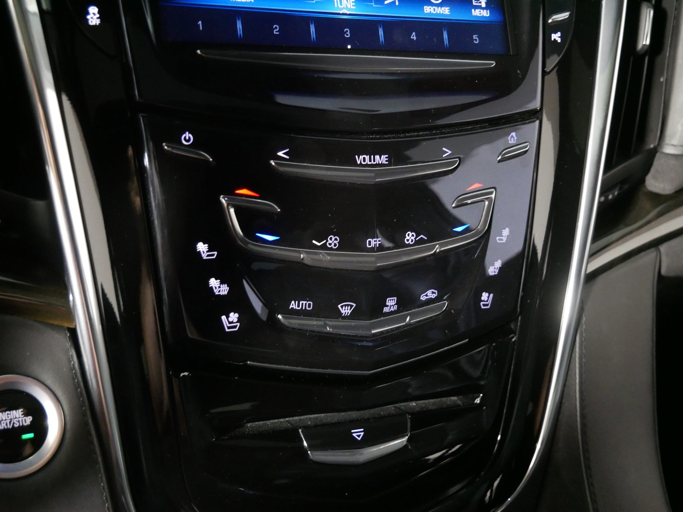 Certified 2018 Cadillac Escalade Platinum AWD/4WD image 23