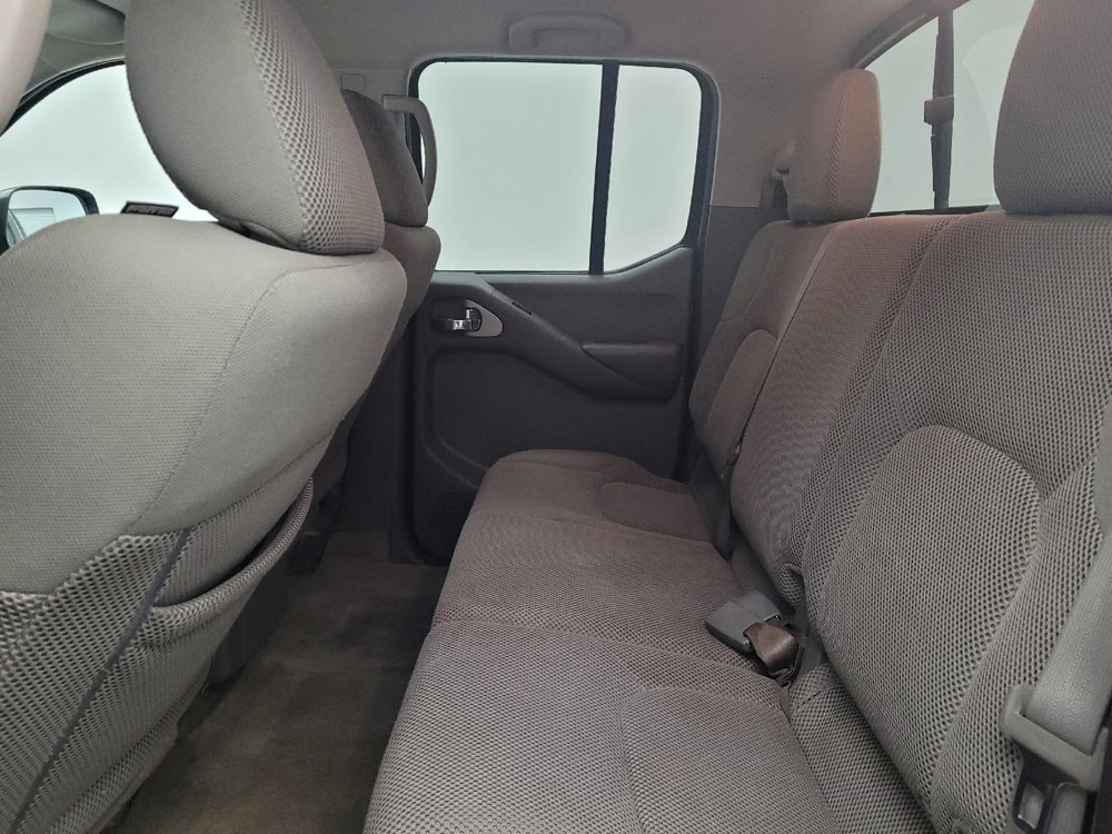 Used 2016 Nissan Frontier SV image 18