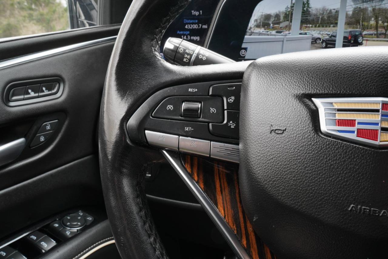 Used 2022 Cadillac Escalade Luxury image 25