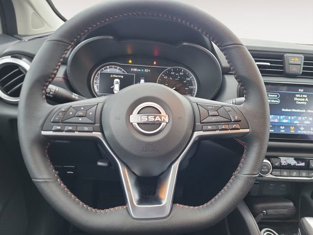 New 2025 Nissan Versa SR w/ Trunk Package image 17
