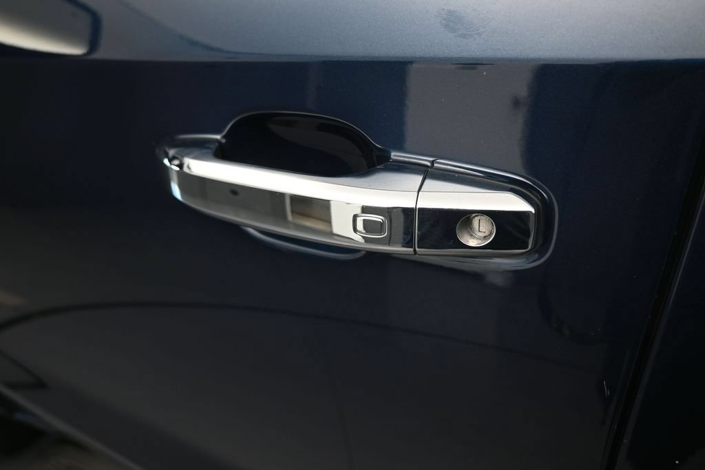 Used 2022 Chevrolet Silverado 1500 LTZ RWD image 42