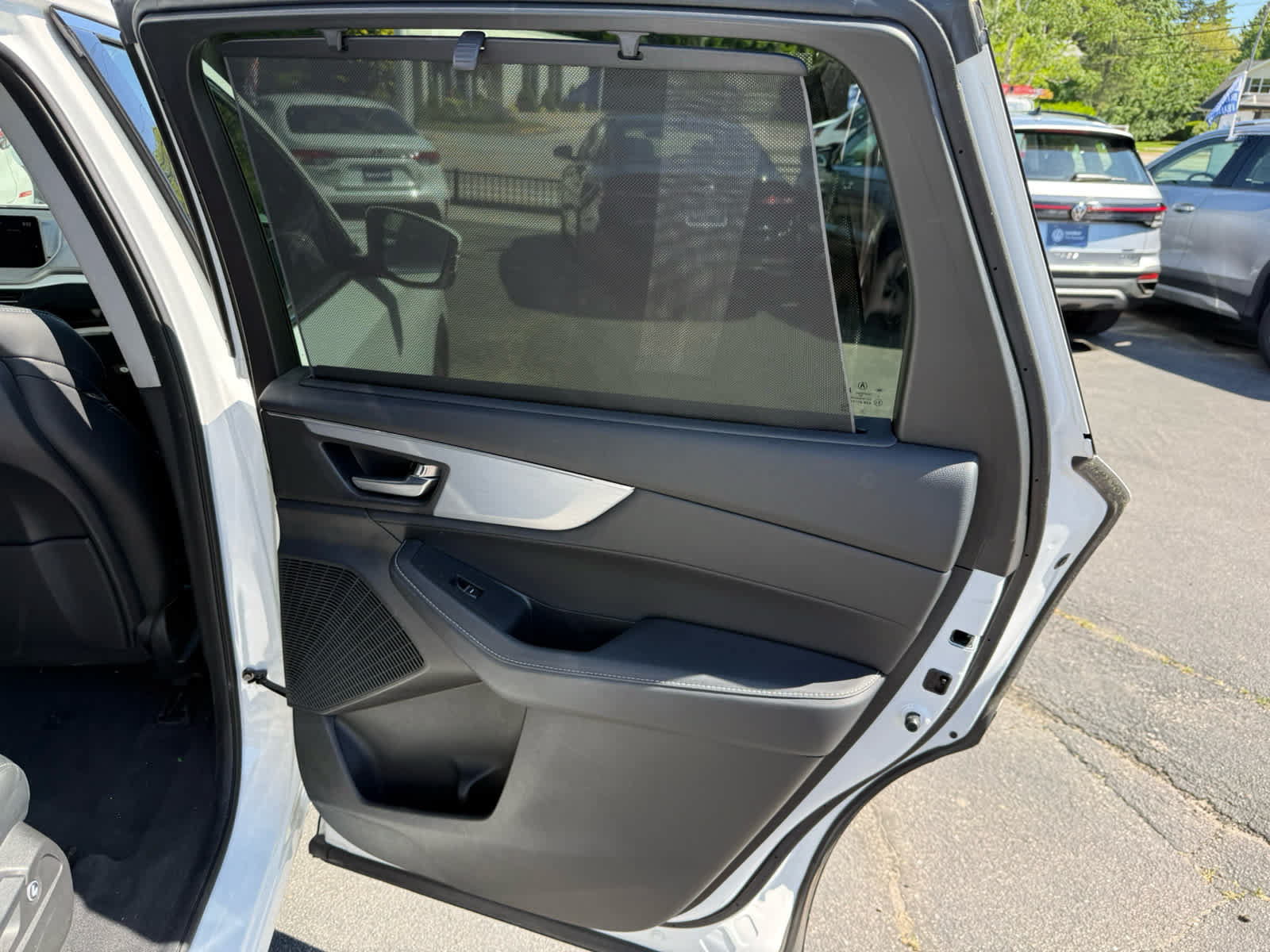 Used 2023 Acura MDX SH-AWD w/ Technology Package image 11